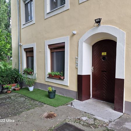 Matyas Apartman Tata Eksteriør bilde
