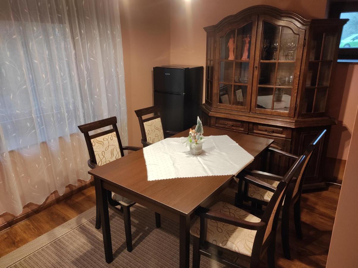 Matyas Apartman Tata Eksteriør bilde