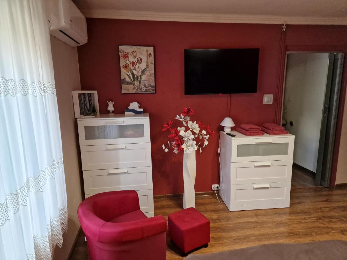 Matyas Apartman Tata Eksteriør bilde